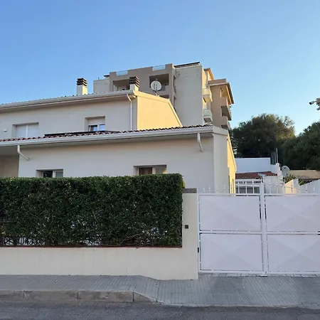 Casa Degli Ospiti بيت ضيافة أولبيا