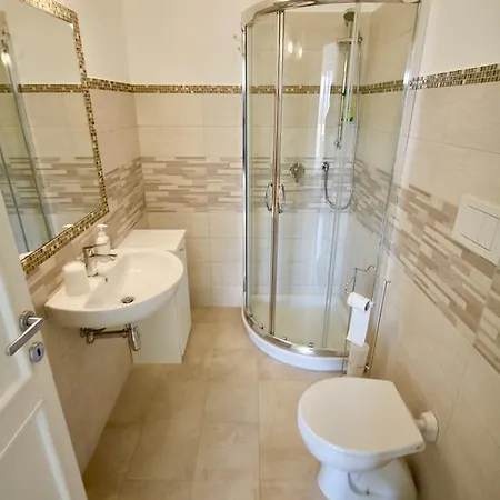 Casa Degli Ospiti בית הארחה אולביה